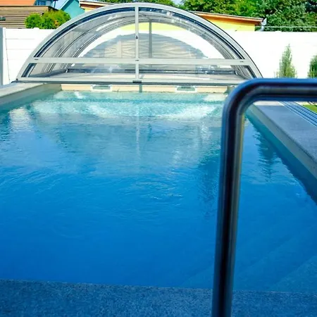 Luxvil Balaton Private Pool *