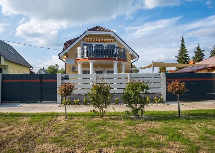 Holiday home Luxvil